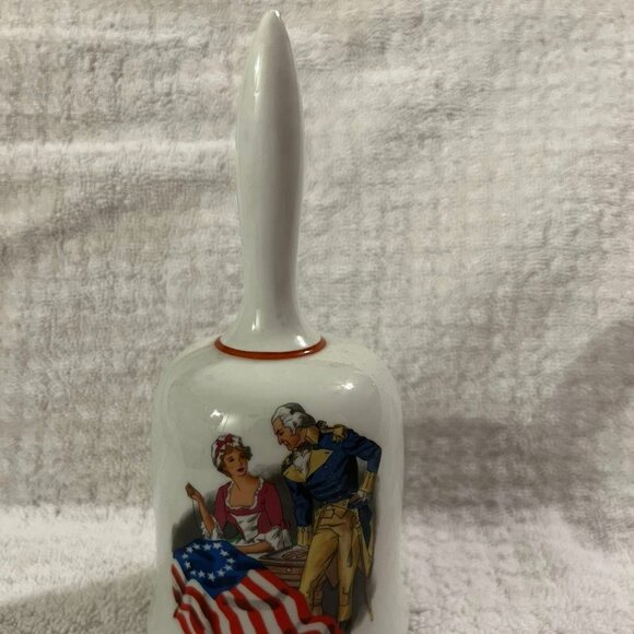 The Danbury Mint - Limited Edition America Bicentennial Collection - Betsy Ross - Picture 8 of 8